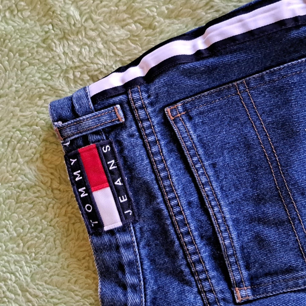 90s Tommy Hilfiger shorts